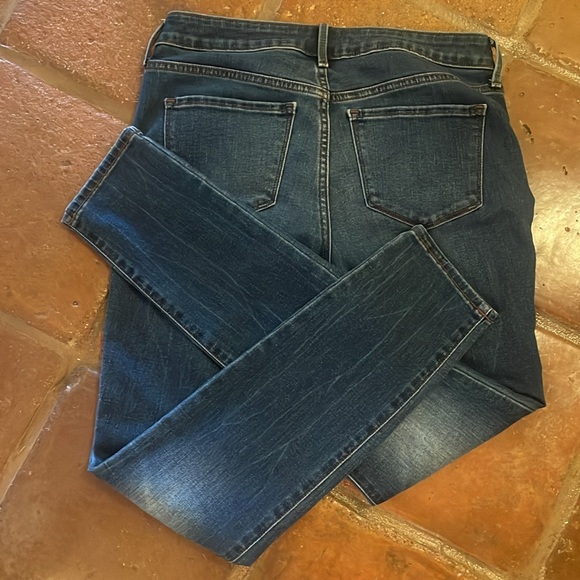 Woman’s Old Navy Pop Icon Skinny Jean Size 6 - Picture 4 of 4